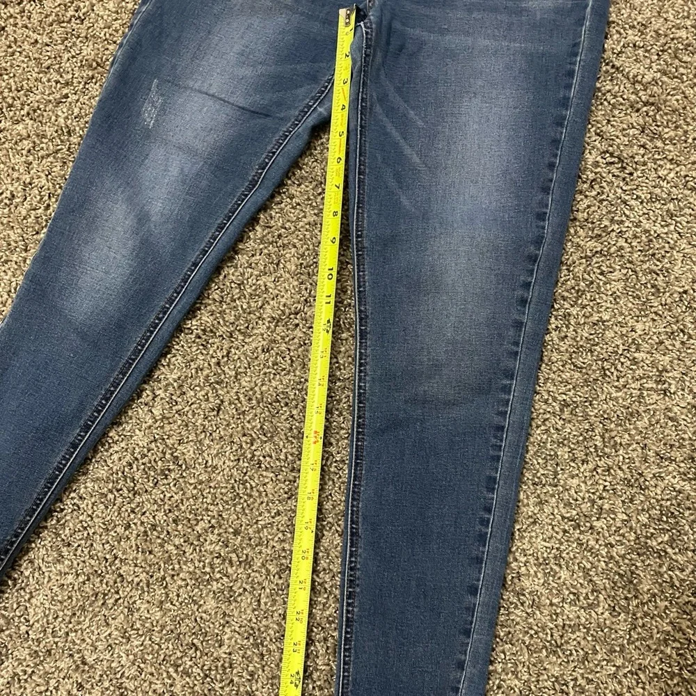 Denim & Co distressed jean with cute cuff size 8 - Picture 4 of 5